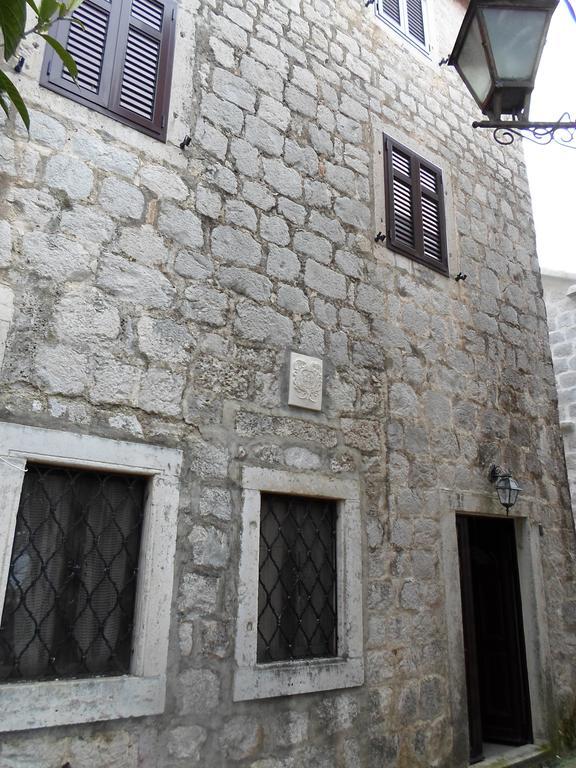 Holiday Home Stone House 帕里斯特 外观 照片